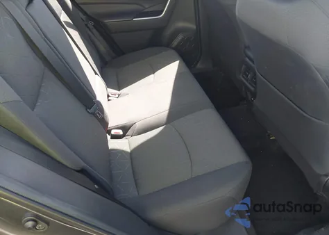 2021 Toyota Rav4 Xle z USA, uszkodzony, nr VIN 2T3W1RFV4MC138545